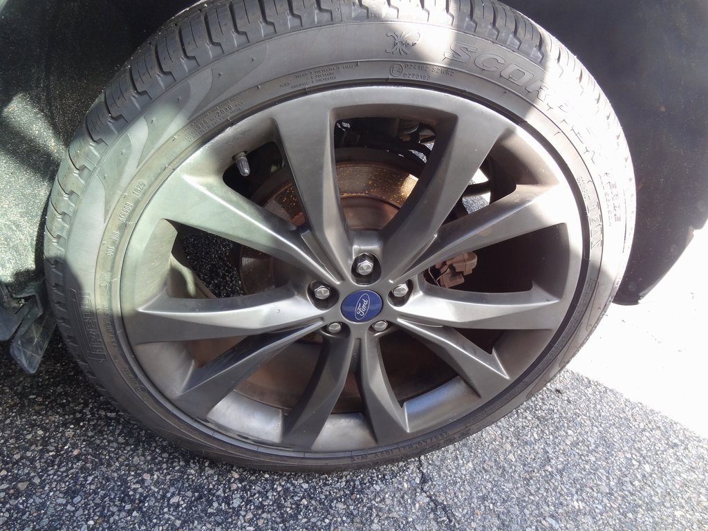 Certified 2018 Ford Edge Sport w/ Equipment Group 401A image 15