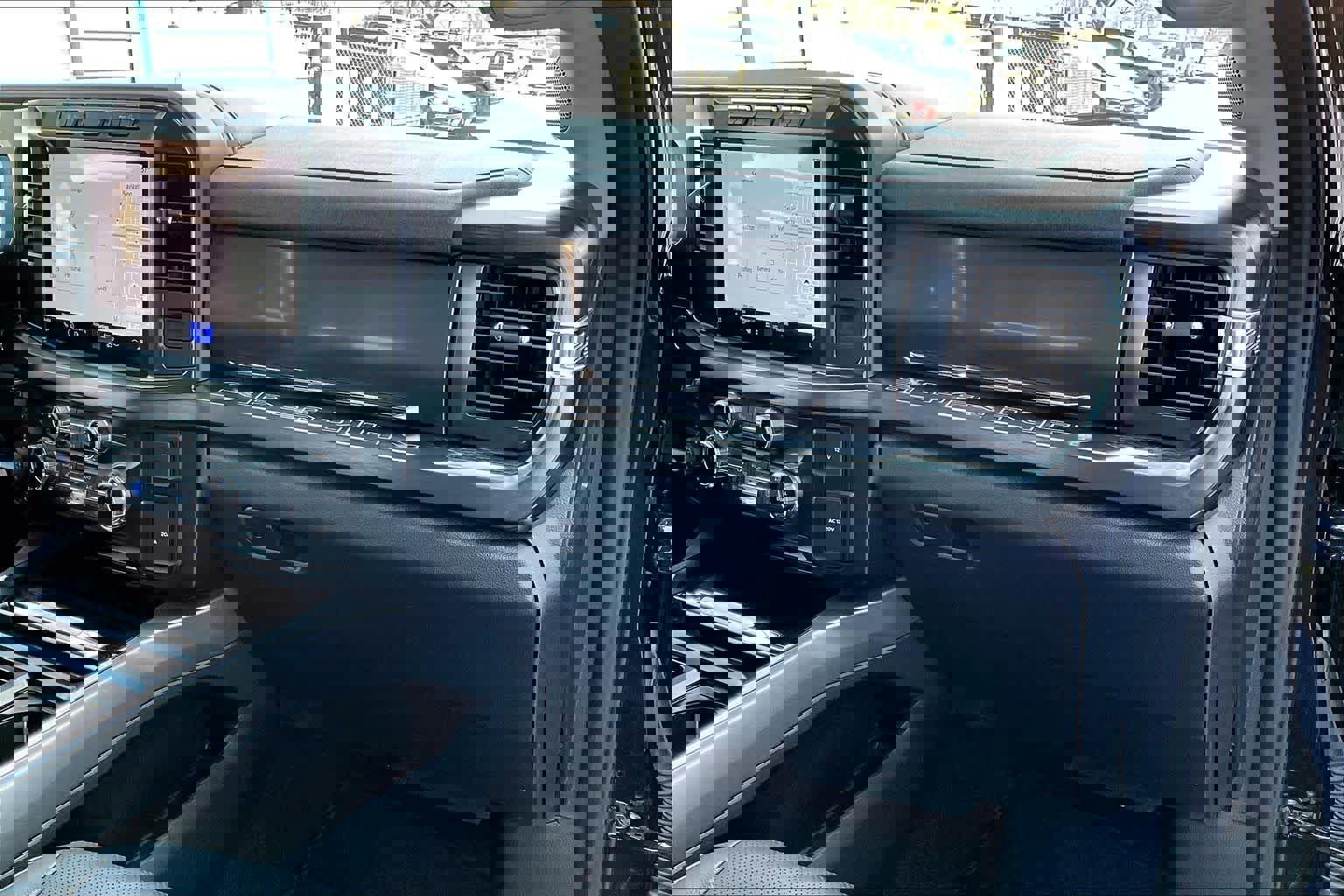 Certified 2023 Ford F250 Lariat w/ Tremor Off-Road Package image 20