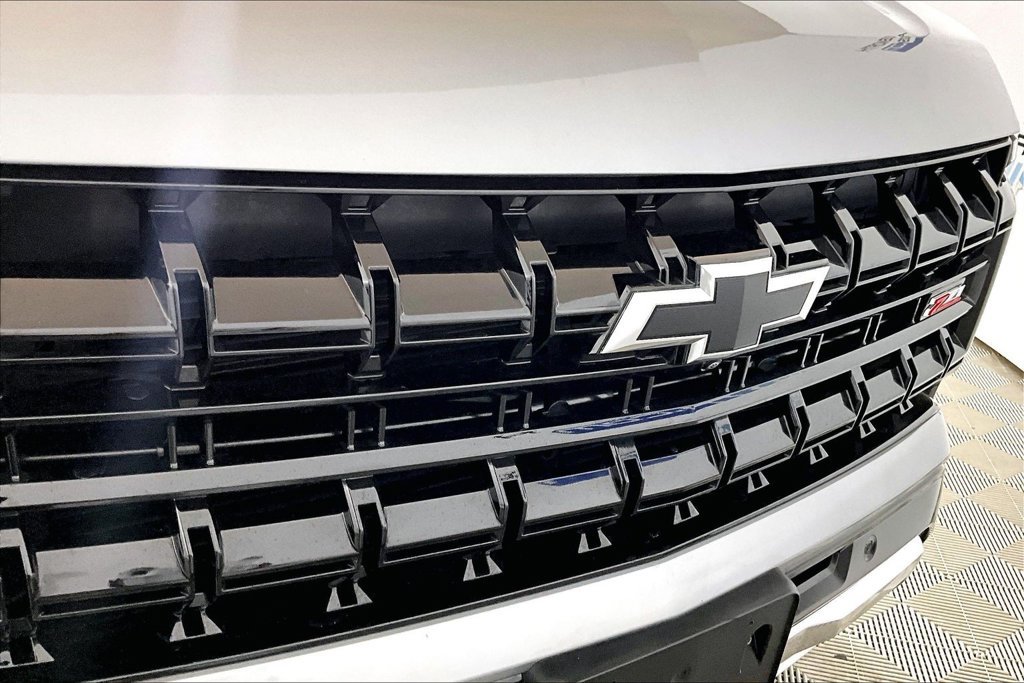 Used 2025 Chevrolet Suburban Z71 AWD/4WD image 24