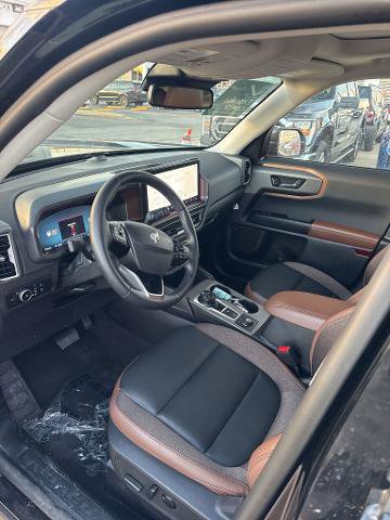 Certified 2025 Ford Bronco Sport Outer Banks w/ Outer Banks Tech Package+ image 5