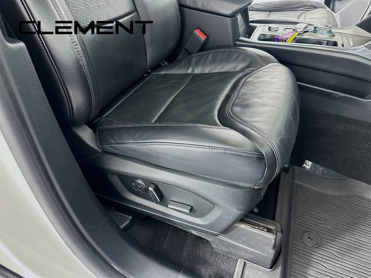 Certified 2020 Ford Explorer Platinum w/ Premium Technology Package image 36