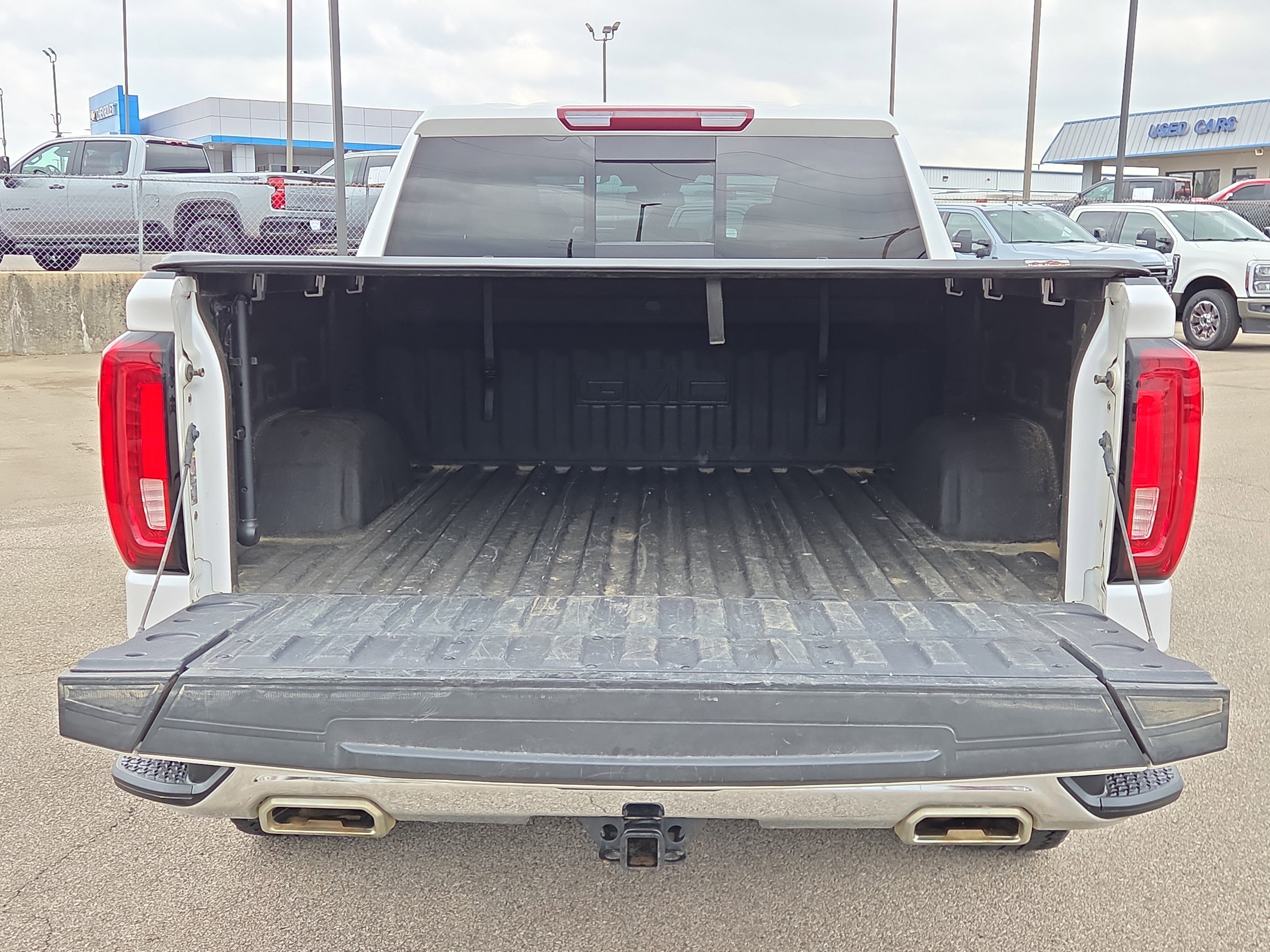 Used 2024 GMC Sierra 1500 SLT w/ SLT Premium Plus Package AWD/4WD image 14