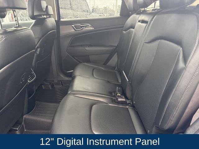 Used 2025 Kia Sportage SX image 15