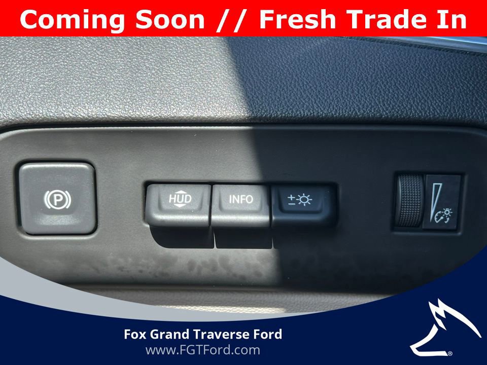 Used 2023 Buick Enclave Avenir w/ Trailering Package, 5000 lbs. AWD/4WD image 23