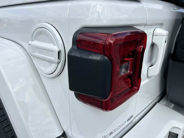 Used 2021 Jeep Wrangler Unlimited Sahara AWD/4WD image 11
