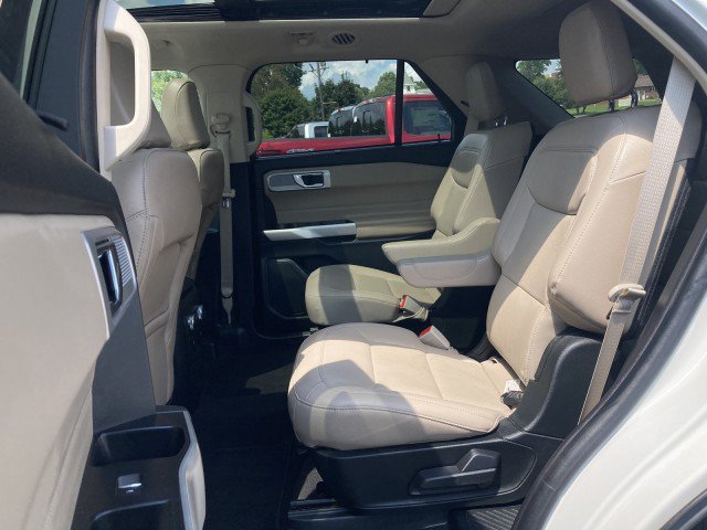 Certified 2022 Ford Explorer Limited w/ Equipment Group 301A AWD/4WD image 23
