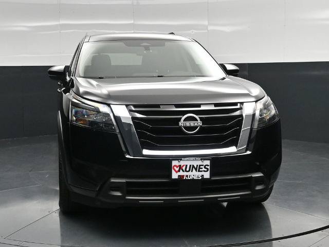 Used 2025 Nissan Pathfinder SV FWD image 5