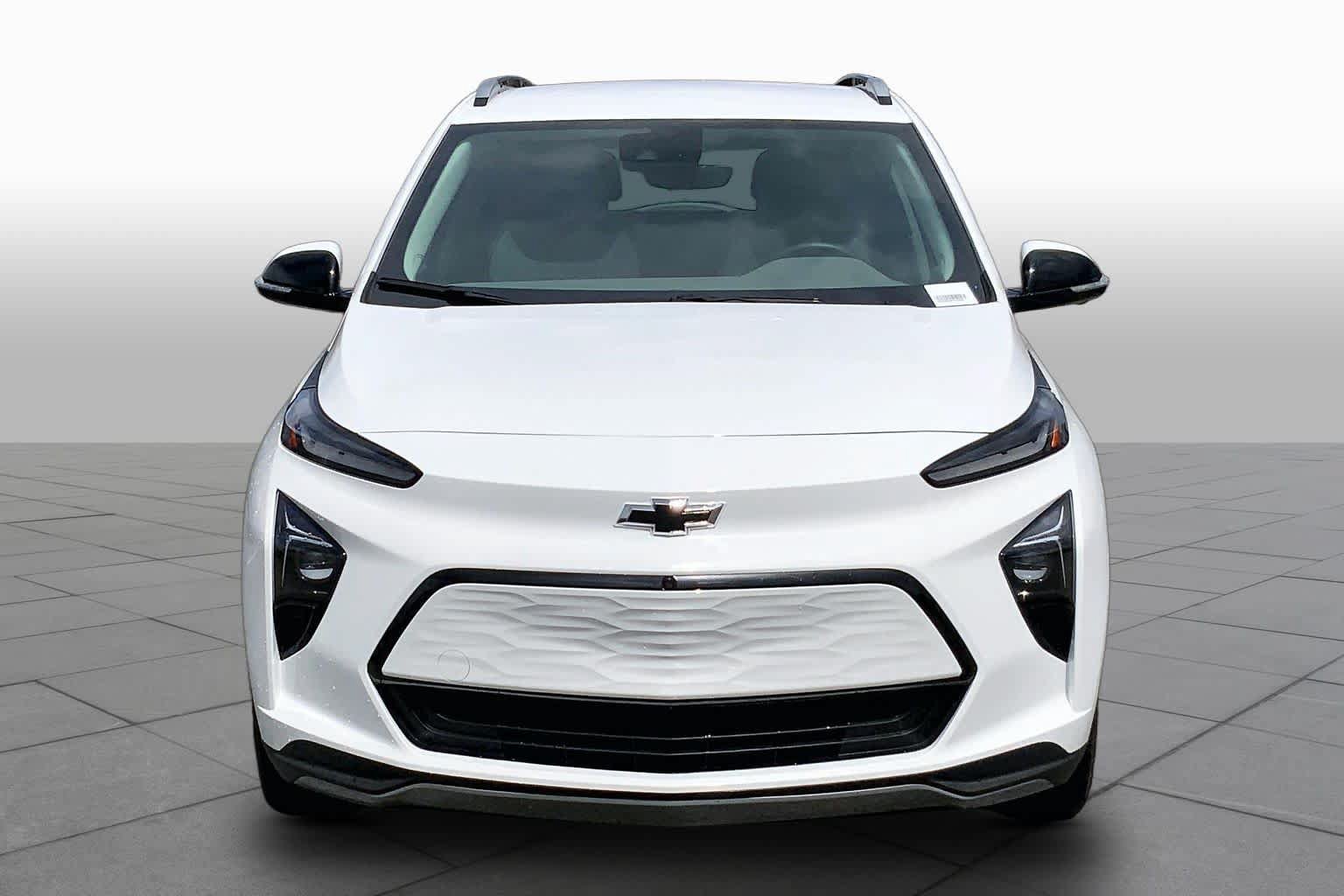 Used 2023 Chevrolet Bolt EUV Premier FWD image 3