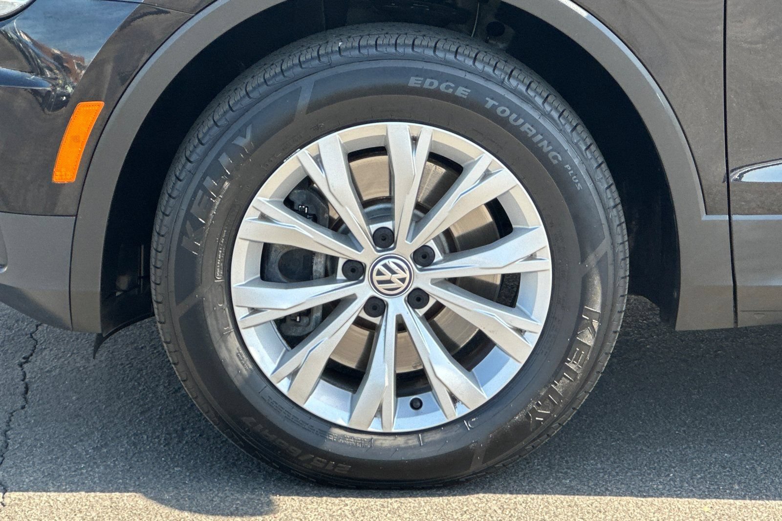 Used 2019 Volkswagen Tiguan SE FWD image 26