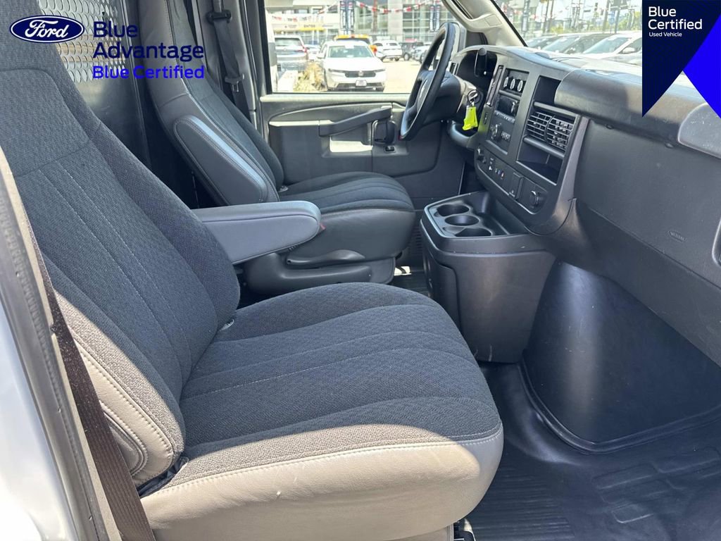 Used 2024 Chevrolet Express 2500 w/ Driver Convenience Package RWD image 13