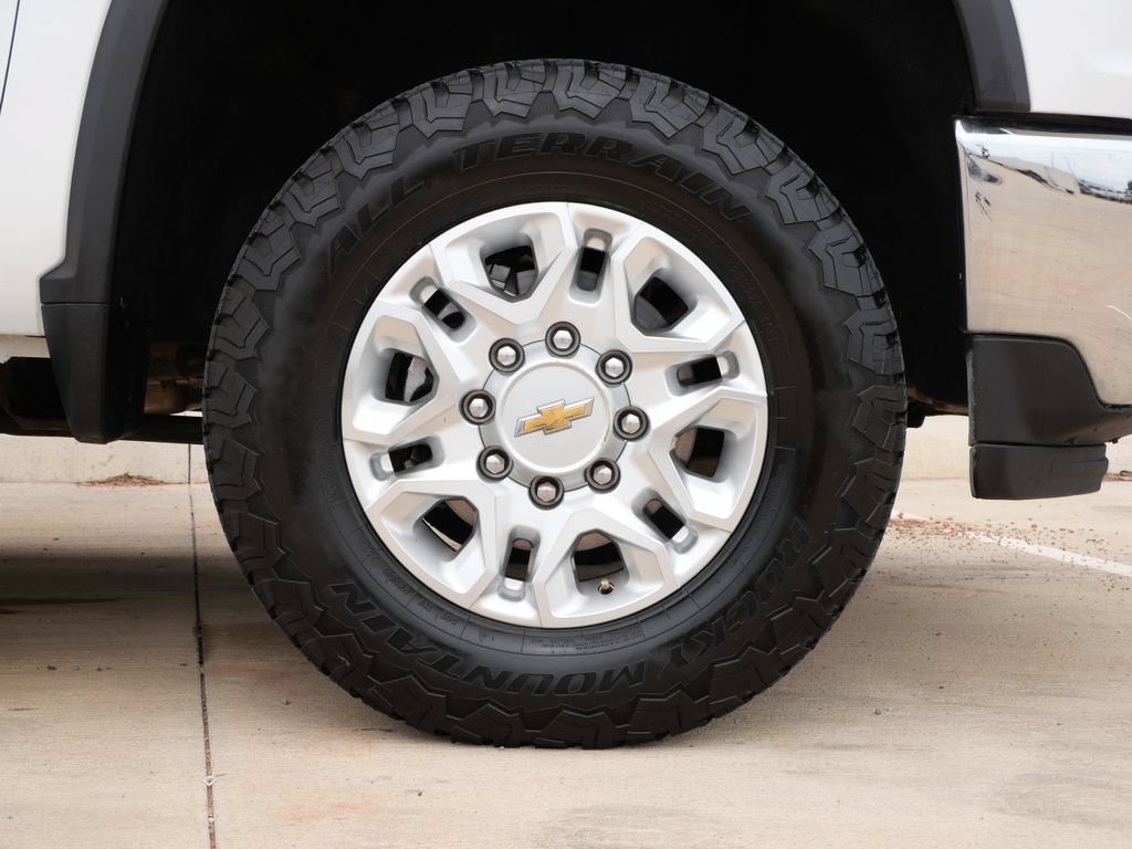 Used 2023 Chevrolet Silverado 2500 LT w/ Convenience Package AWD/4WD image 8