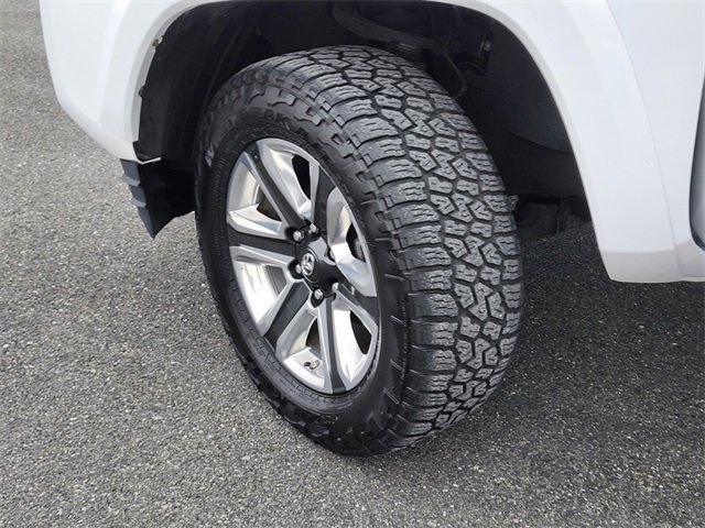 Used 2017 Toyota Tacoma Limited w/ Tow Package image 32