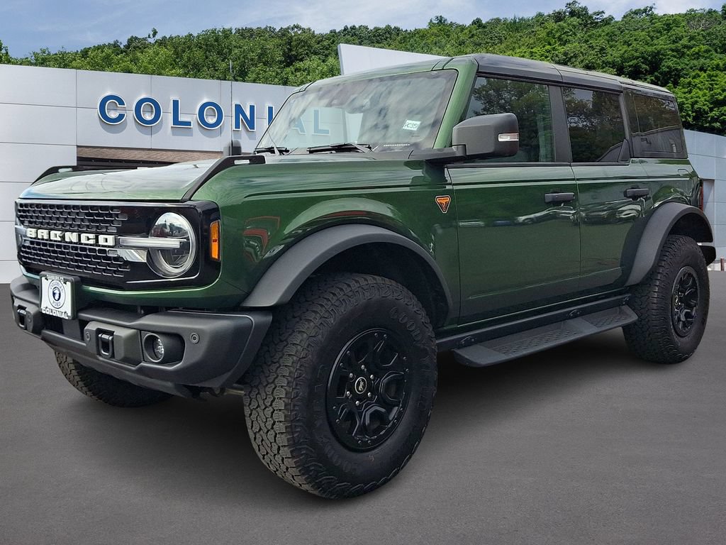 Certified 2025 Ford Bronco Badlands AWD/4WD image 3