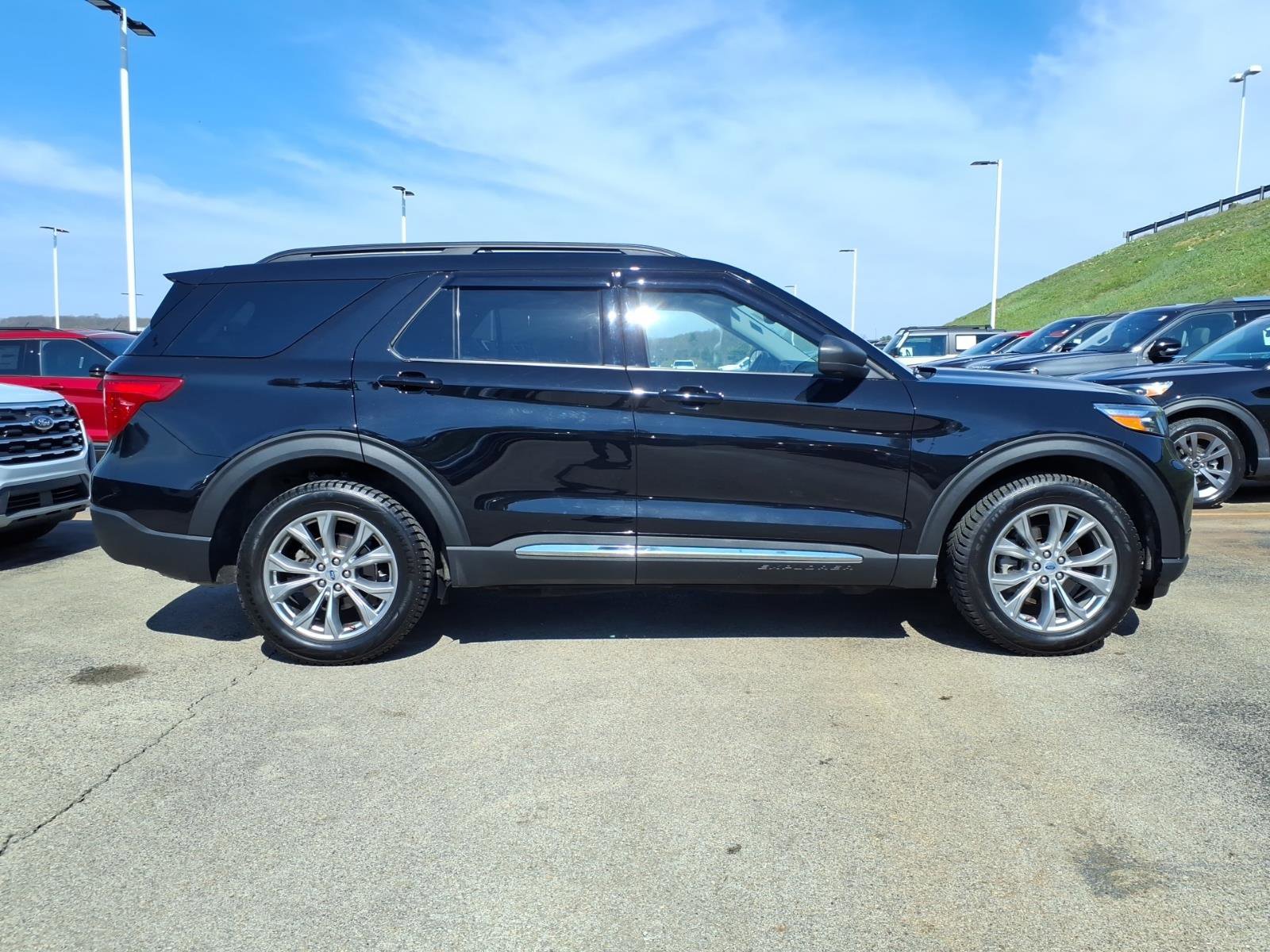 Certified 2023 Ford Explorer XLT w/ Equipment Group 202A image 6