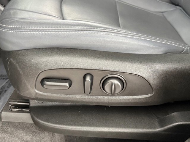 Used 2020 Buick Enclave Essence w/ Sound and Sites Package image 10