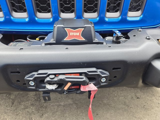 Used 2023 Jeep Wrangler Unlimited Rubicon 392 w/ Xtreme Recon 35" Tire Package AWD/4WD image 11