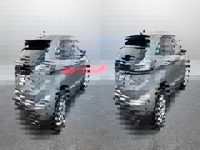 Certified 2021 Ford Edge Titanium w/ Equipment Group 301A FWD image 3