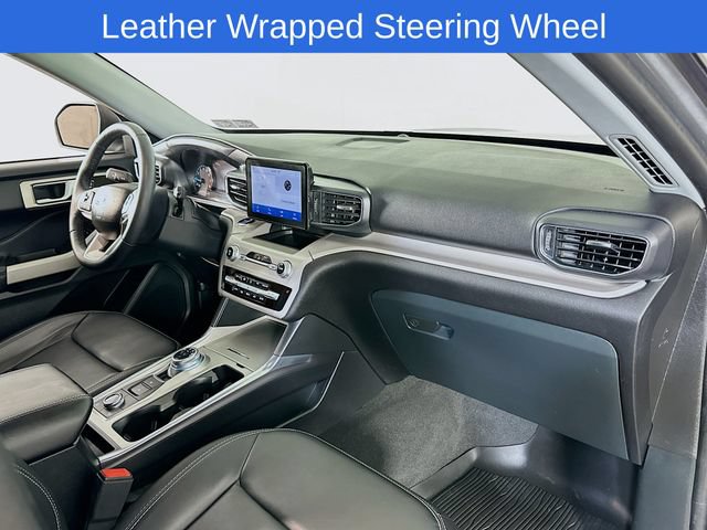 Certified 2023 Ford Explorer XLT w/ Equipment Group 202A AWD/4WD image 27