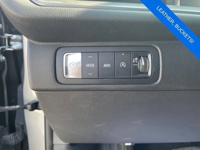 Used 2025 Chevrolet Traverse LT AWD/4WD image 11