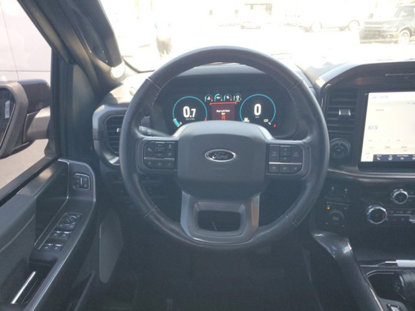 Certified 2022 Ford F150 Lariat w/ Equipment Group 502A High image 16