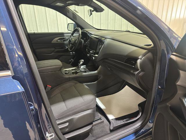 Used 2023 Chevrolet Traverse LT image 33