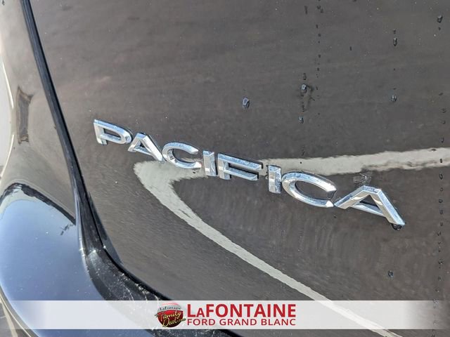 Used 2025 Chrysler Pacifica Select FWD image 10