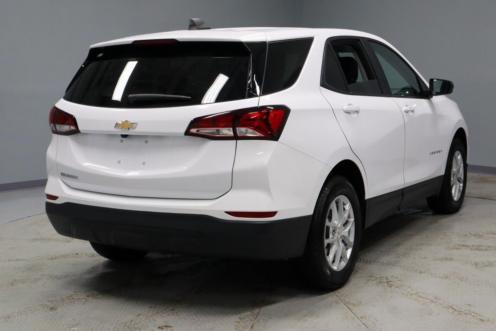 Used 2024 Chevrolet Equinox LS w/ LS Convenience Package image 5