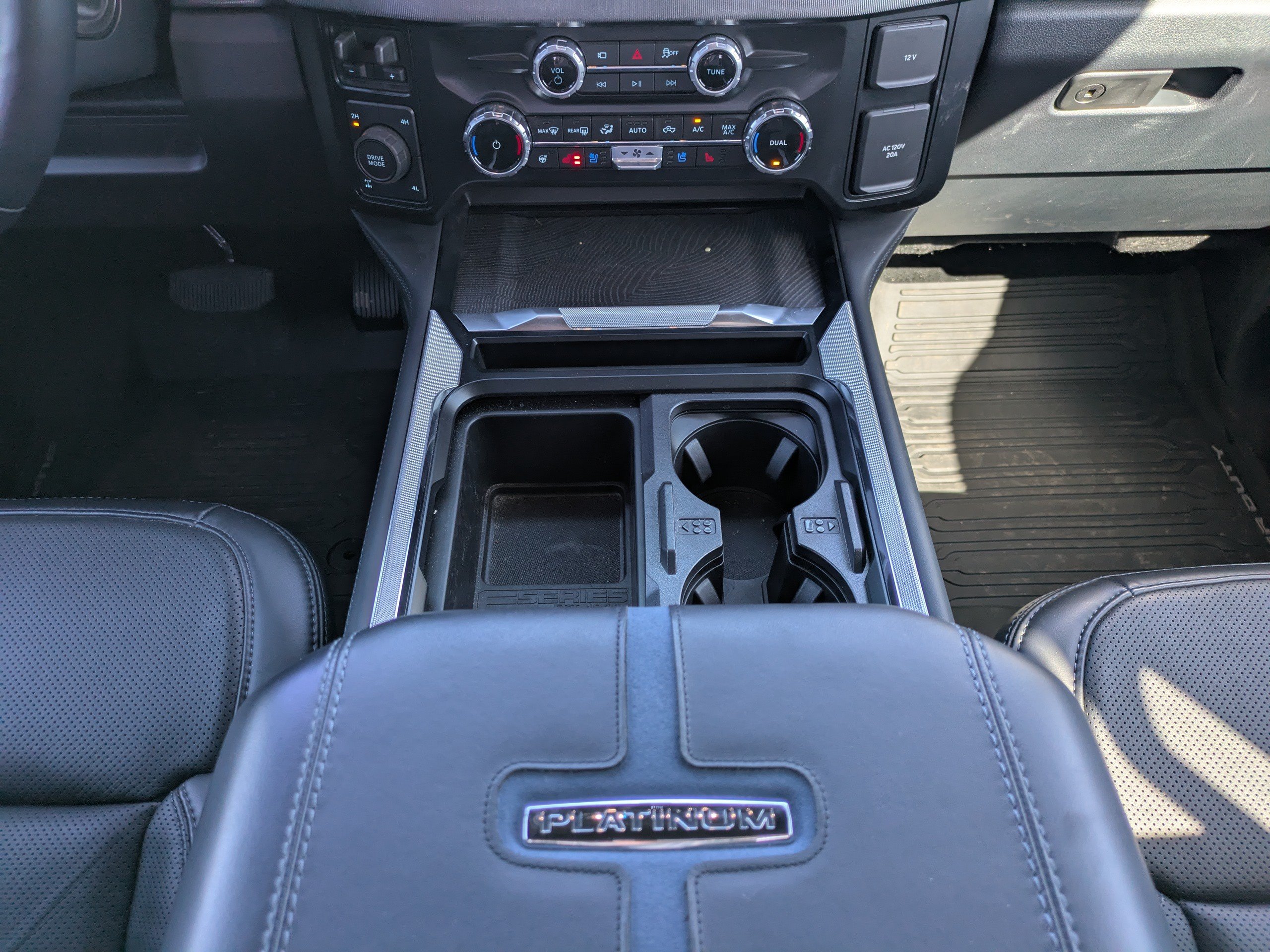 Certified 2025 Ford F250 Platinum AWD/4WD image 18