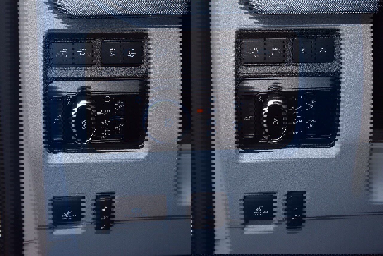 Certified 2024 Ford F250 Limited w/ FX4 Off-Road Package image 33