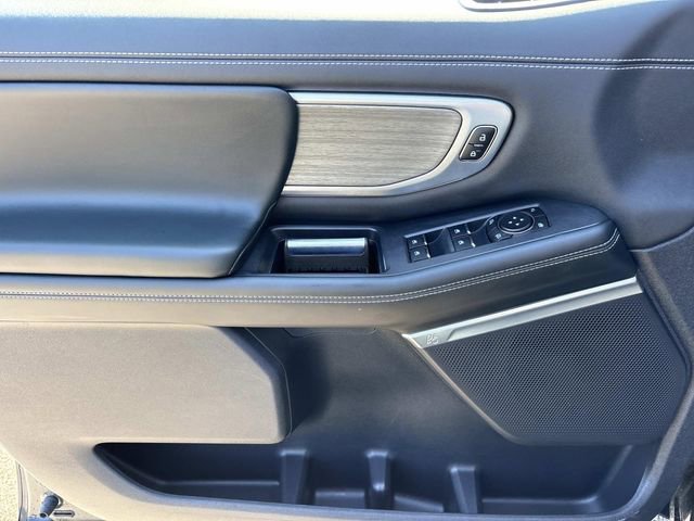 Certified 2025 Ford Expedition Max Platinum image 25