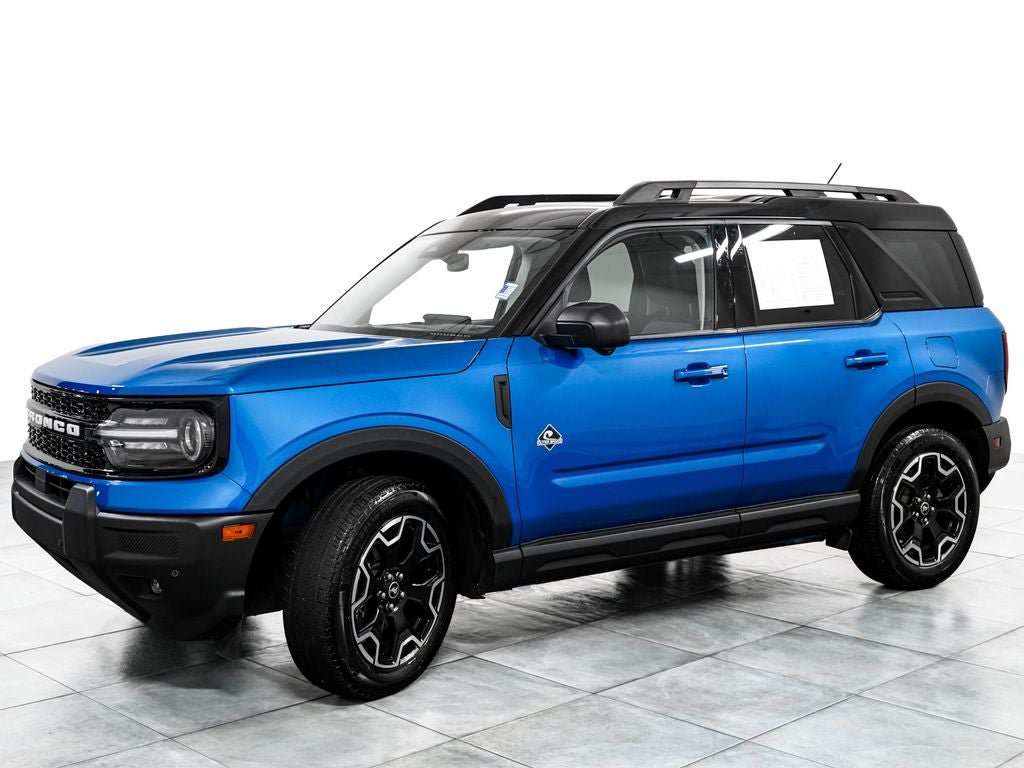 Certified 2025 Ford Bronco Sport Outer Banks w/ Outer Banks Tech Package+ AWD/4WD image 4