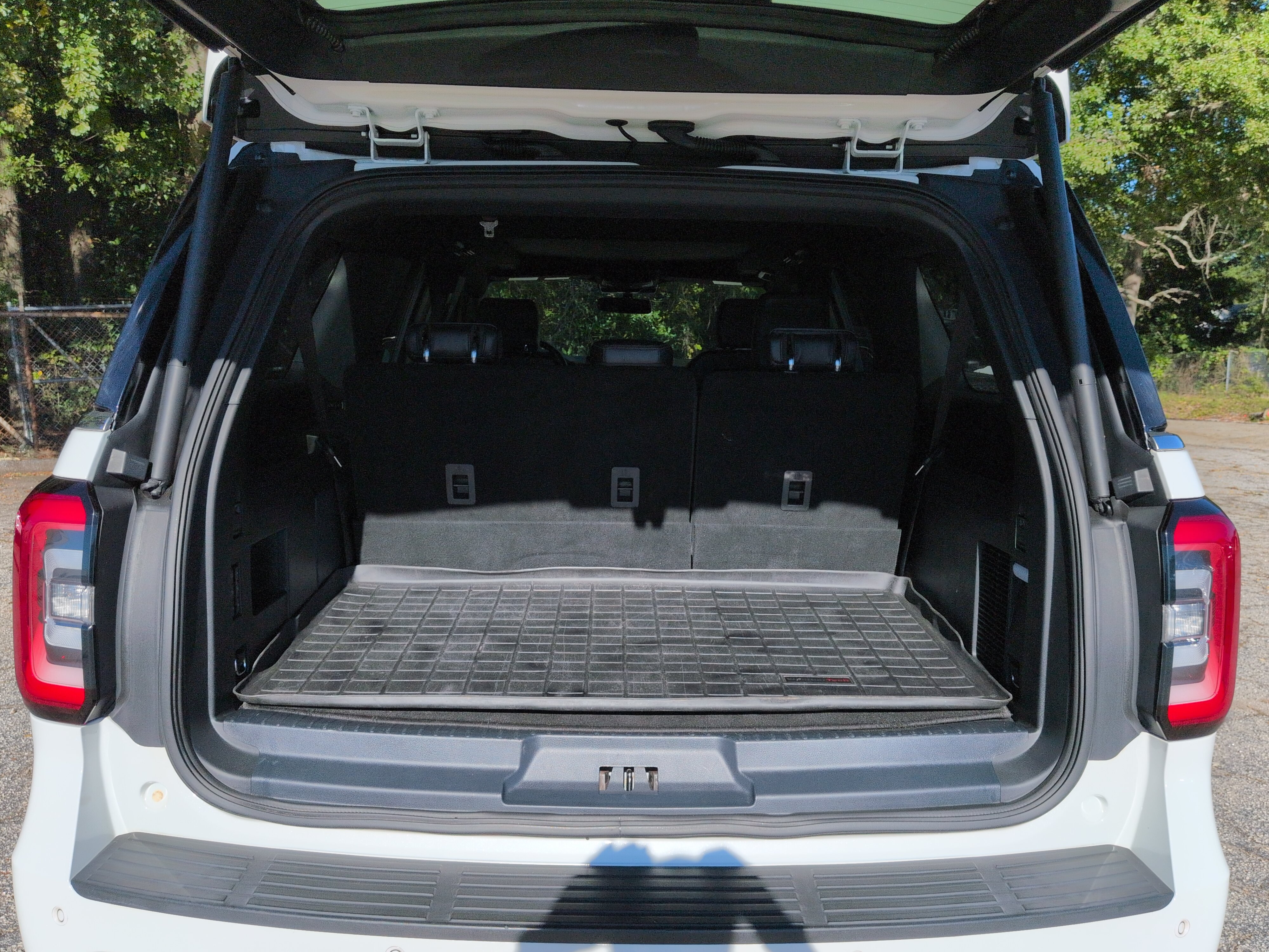 Certified 2022 Ford Expedition Max Platinum AWD/4WD image 11