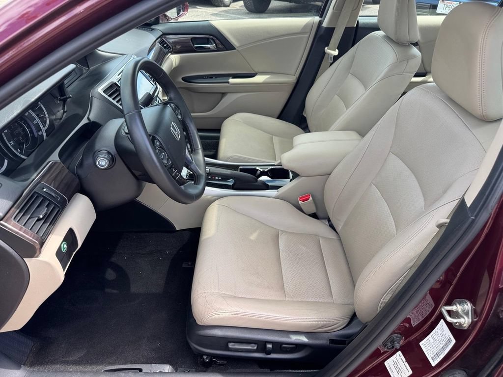 Used 2017 Honda Accord EX-L image 8