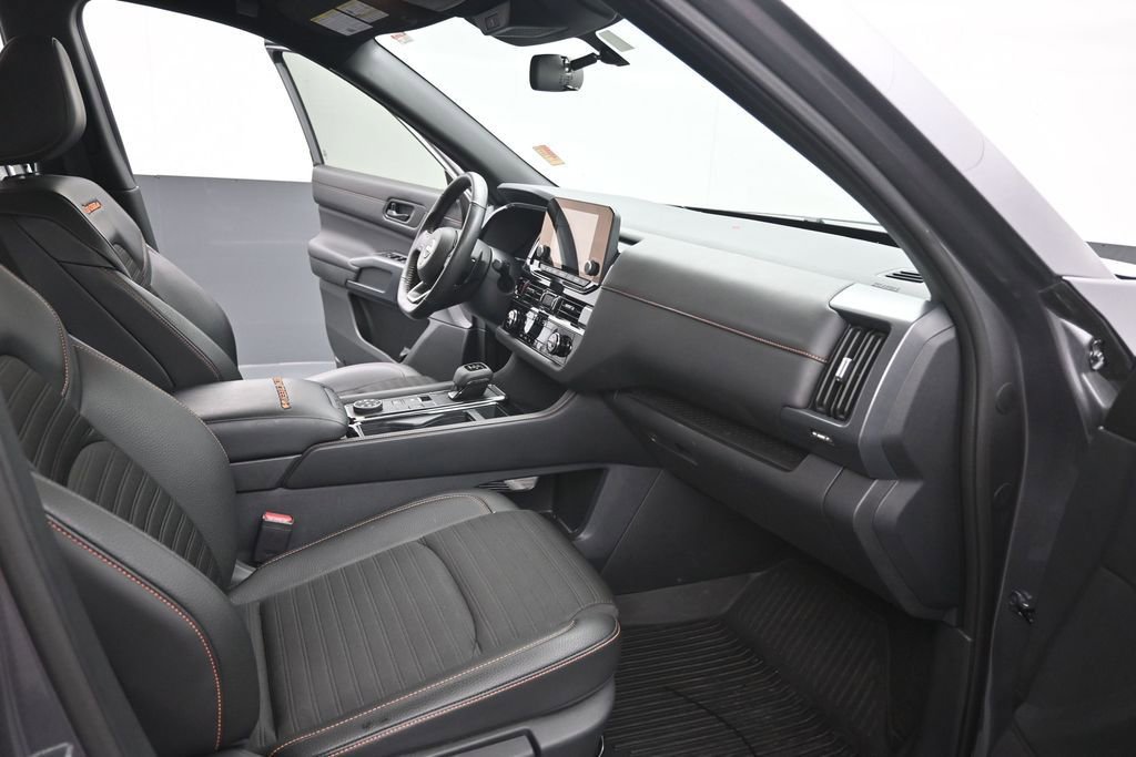 Used 2025 Nissan Pathfinder Rock Creek AWD/4WD image 26