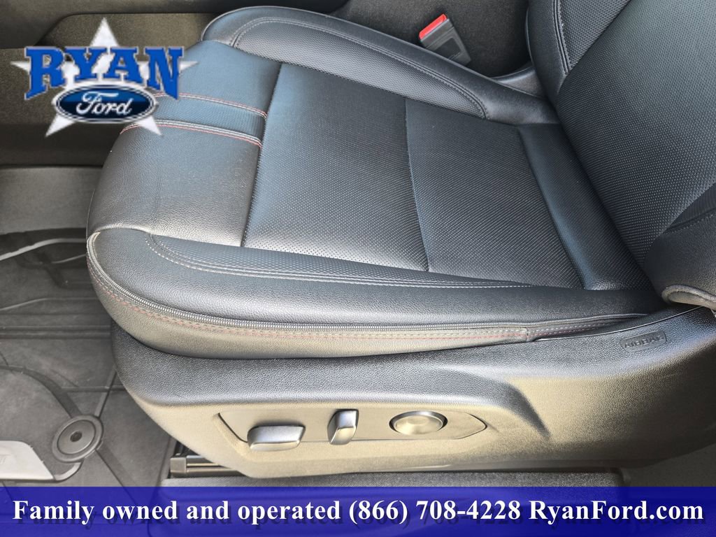 Used 2023 Chevrolet Suburban RST AWD/4WD image 17