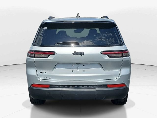 Used 2024 Jeep Grand Cherokee L Altitude AWD/4WD image 5