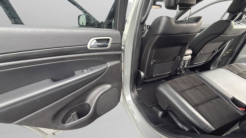 Used 2021 Jeep Grand Cherokee Laredo X AWD/4WD image 33