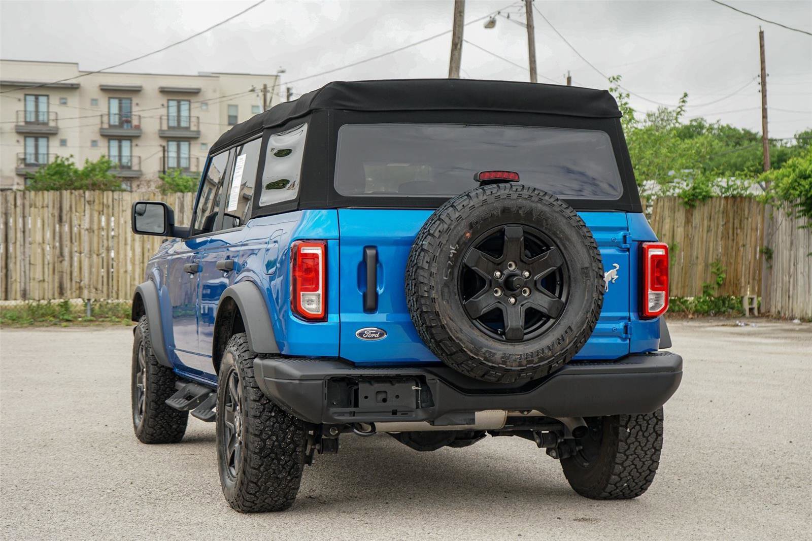 Certified 2024 Ford Bronco Black Diamond image 4