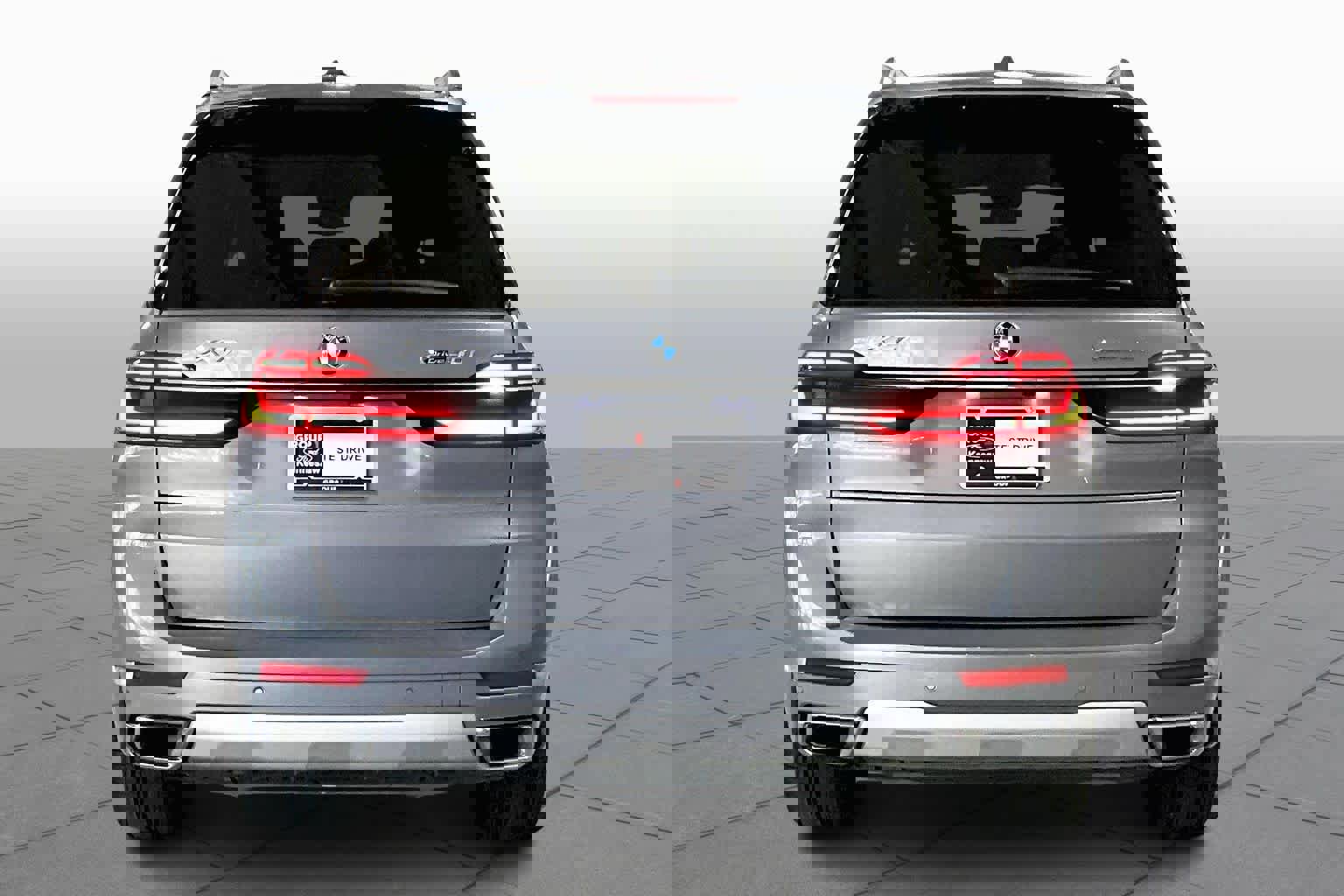 Used 2026 BMW X7 xDrive40i image 3