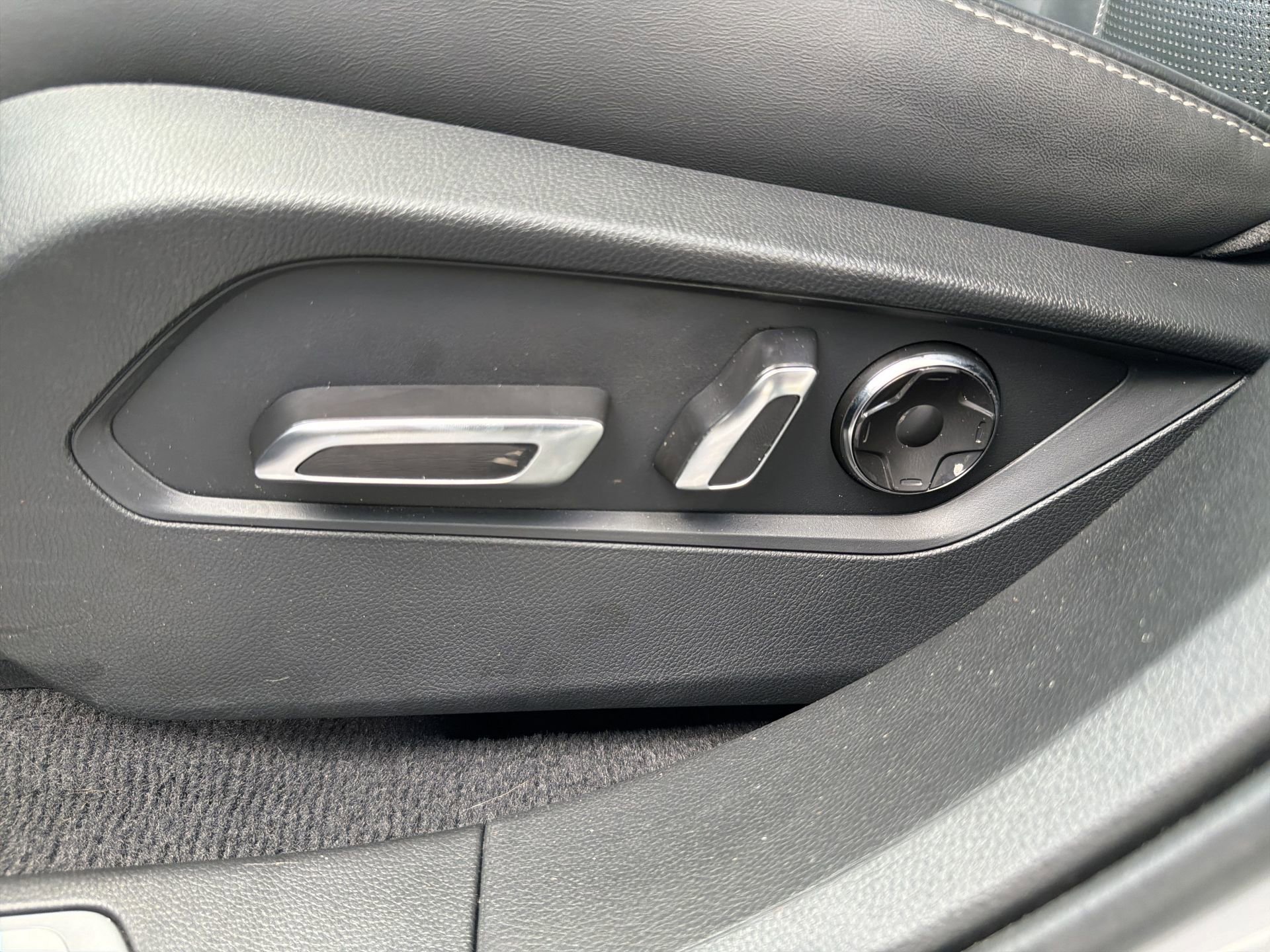 Used 2023 Acura RDX FWD w/ Technology Package image 20