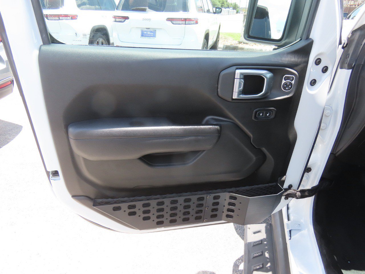 Used 2024 Jeep Gladiator Sport AWD/4WD image 24