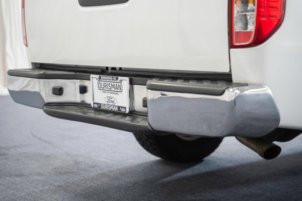 Used 2021 Nissan Frontier SV RWD image 7