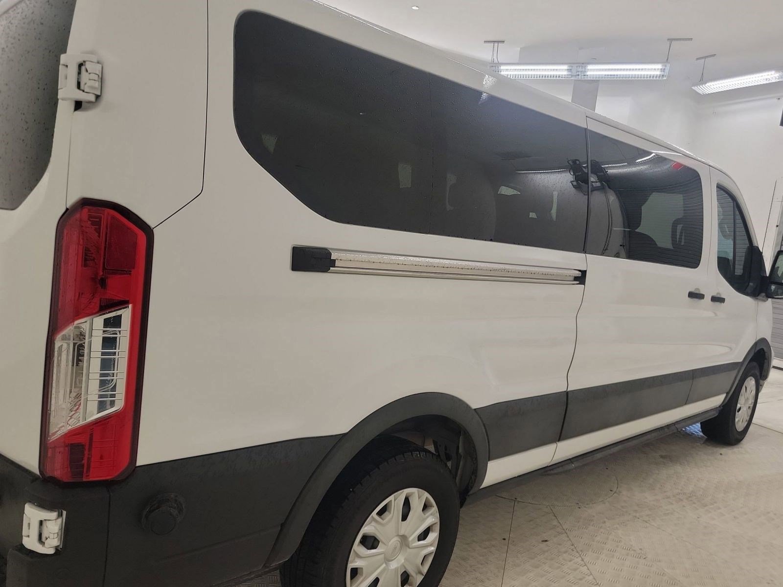 Certified 2024 Ford Transit 350 XLT RWD image 5