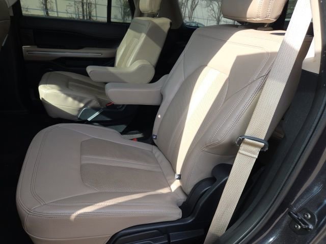 Certified 2023 Ford Expedition Limited image 7