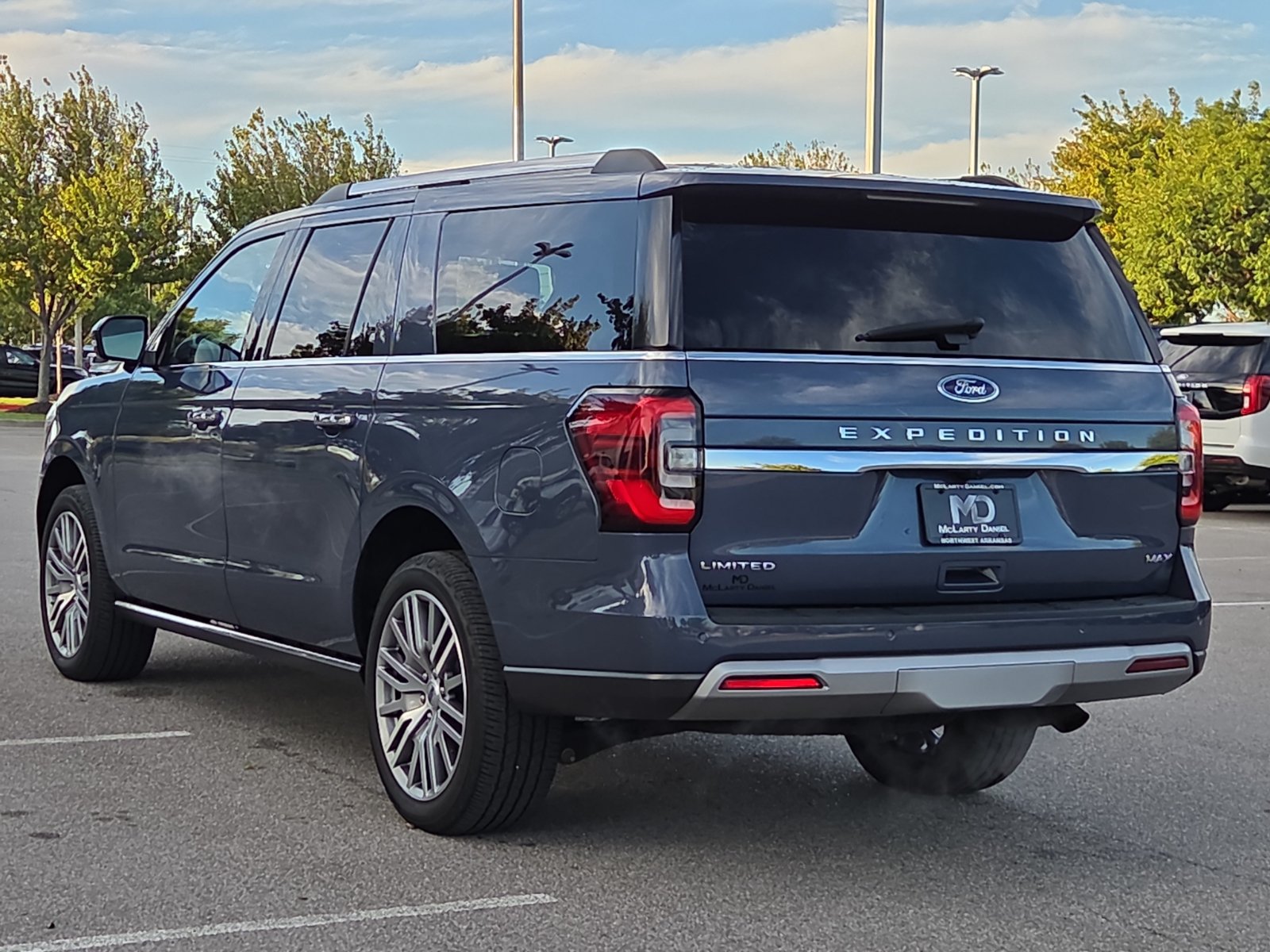 Certified 2022 Ford Expedition Max Limited AWD/4WD image 4