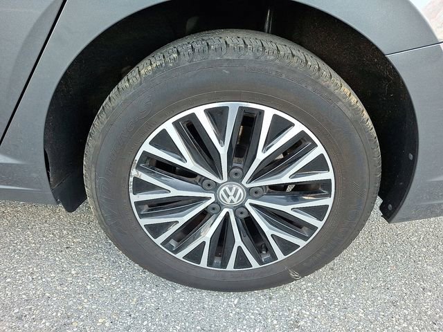 Used 2019 Volkswagen Jetta SEL w/ Cold Weather Package image 29