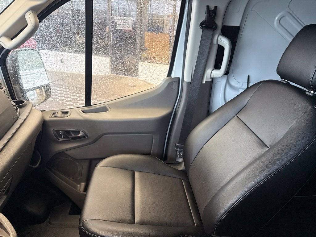 Certified 2024 Ford Transit 350 Low Roof RWD image 22