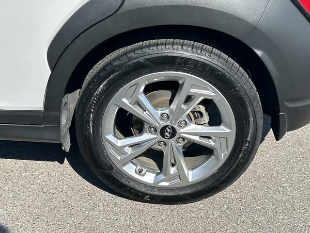 Used 2022 Hyundai Kona SEL w/ Convenience Package FWD image 12