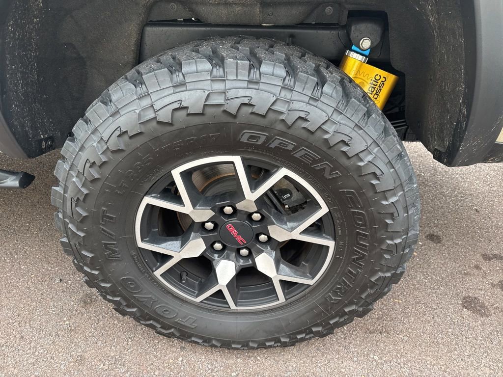 Used 2023 GMC Canyon AT4X image 10