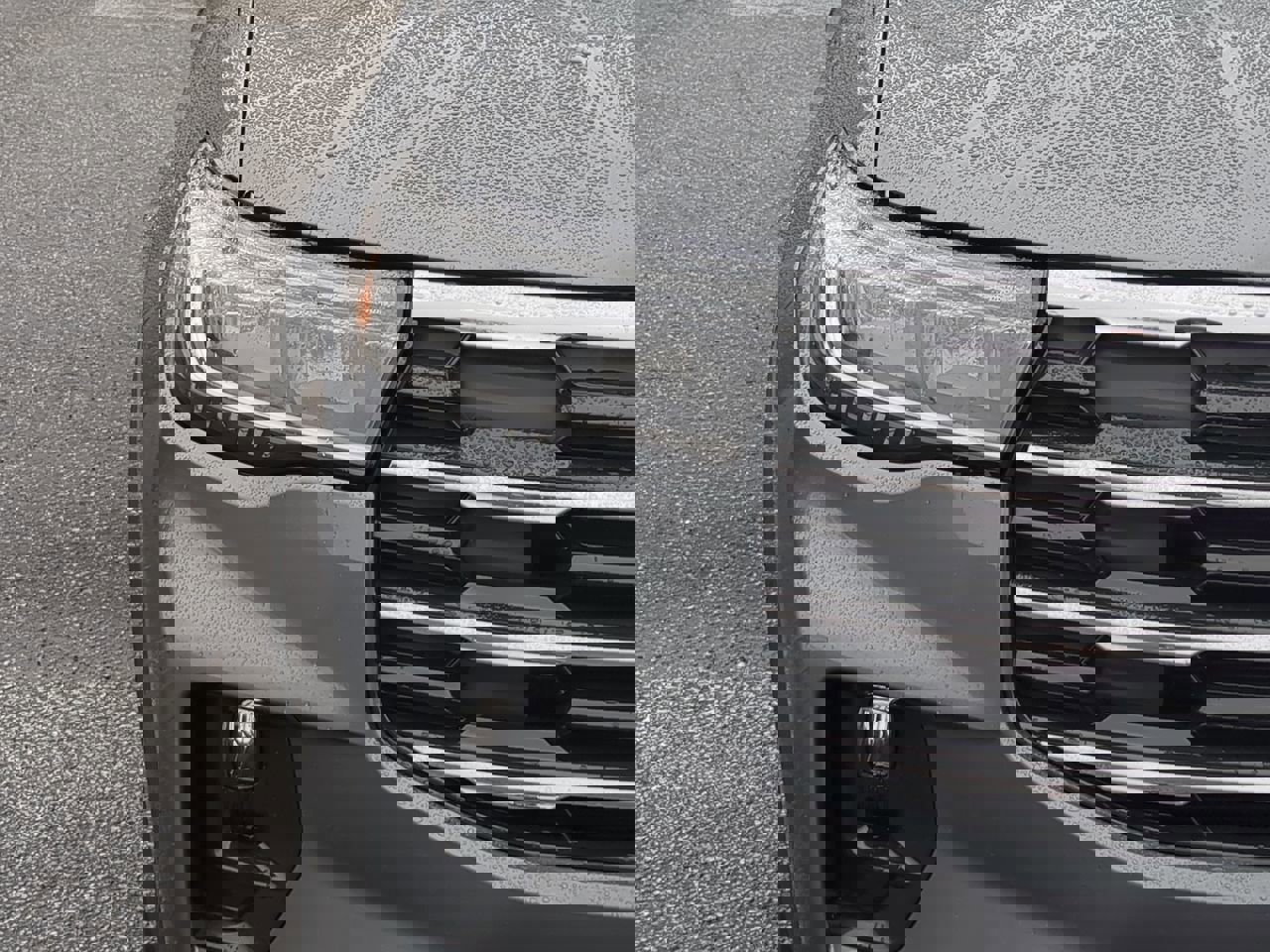 Certified 2025 Ford Explorer Active w/ Active Comfort Package image 8